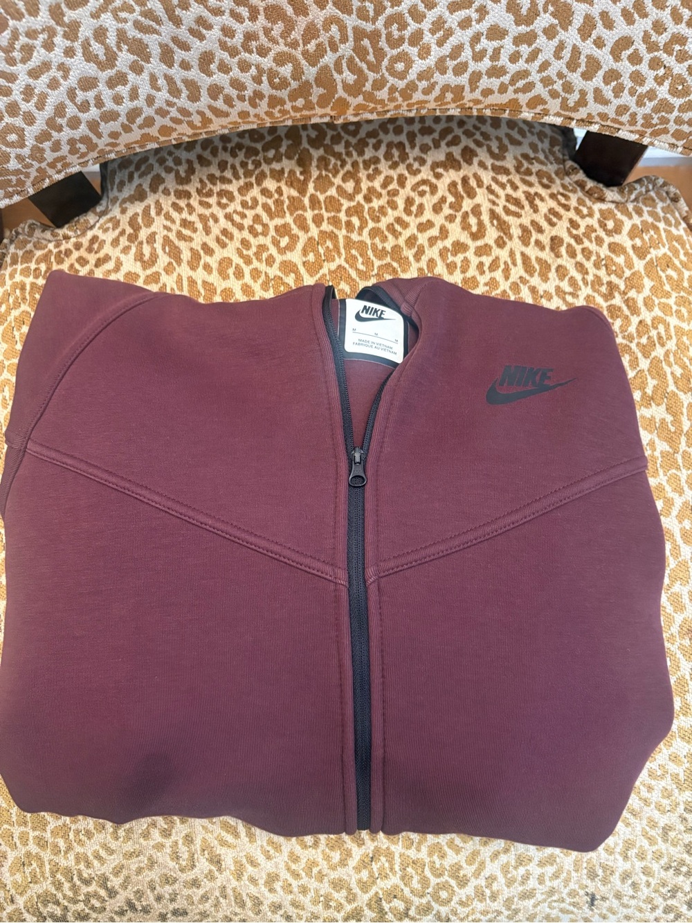 Nike Men’s Burgundy Full-Zip Sweatshirt
